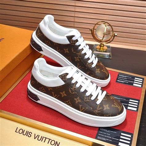 scaroe uomo louis vuitton|Louis Vuitton trainers.